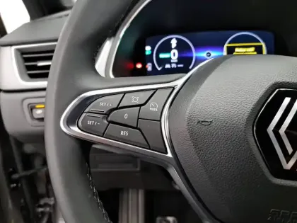 Photo 30 Renault Captur  E-Tech full hybrid 145 ch