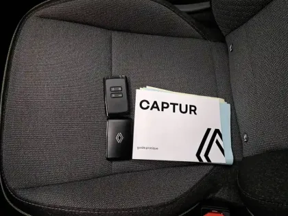 Photo 40 Renault Captur  E-Tech full hybrid 145 ch
