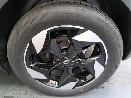 Photo 17 Renault Captur  E-Tech full hybrid 145 ch