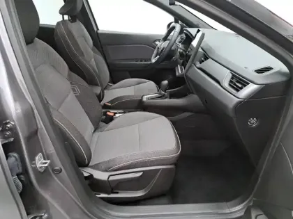 Photo 23 Renault Captur  E-Tech full hybrid 145 ch