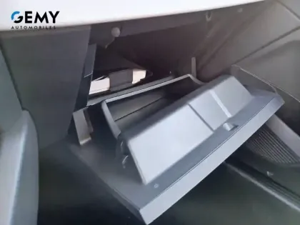 Photo 20 Renault Clio  Blue dCi 100