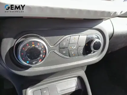 Photo 14 Renault Twingo  III Achat Intégral - 21