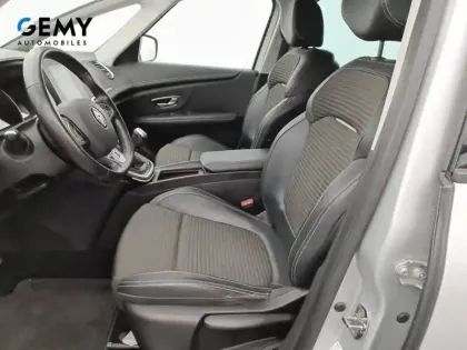 Photo 38 Renault Scenic  TCe 130 Energy