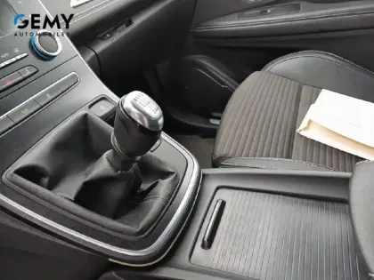 Photo 26 Renault Scenic  TCe 130 Energy