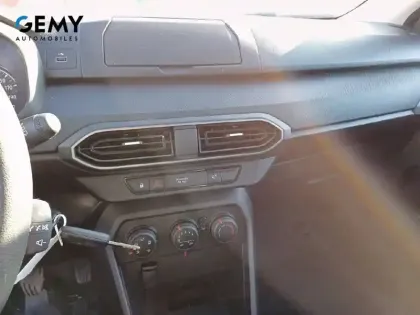 Photo 13 Dacia Sandero  SCe 65