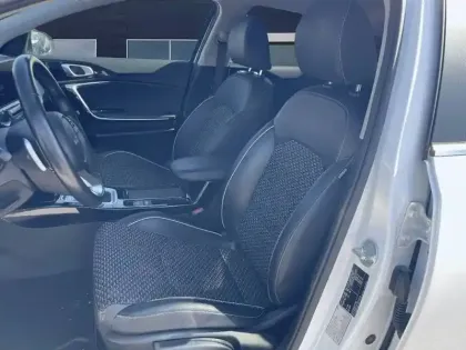 Photo 13 Kia Xceed  1.6 GDi Hybride Rechargeable 141ch DCT6