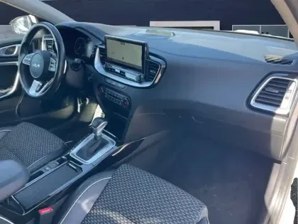 Photo 17 Kia Xceed  1.6 GDi Hybride Rechargeable 141ch DCT6