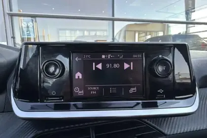 Photo 14 Peugeot 208  PureTech 75 S&S BVM5