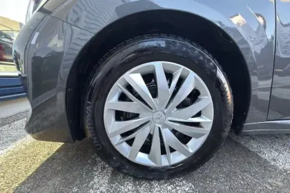 Photo 22 Peugeot 208  PureTech 75 S&S BVM5