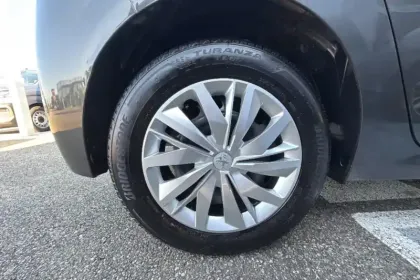 Photo 24 Peugeot 208  PureTech 75 S&S BVM5