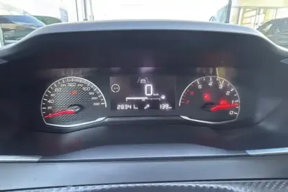 Photo 12 Peugeot 208  PureTech 75 S&S BVM5