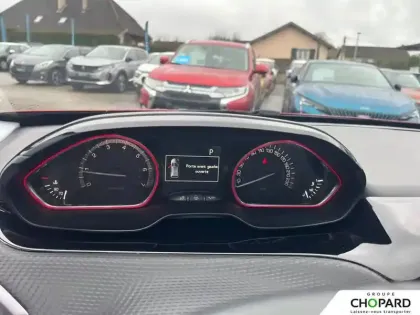 Photo 47 Peugeot 2008  PureTech 110ch S&S EAT6