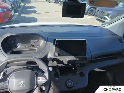 Photo 34 Peugeot Partner  FOURGON STANDARD 650 KG BLUEHDI 130 S&S EAT8