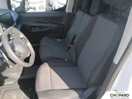 Photo 33 Peugeot Partner  FOURGON STANDARD 650 KG BLUEHDI 130 S&S EAT8