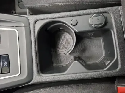 Photo 48 Volkswagen Golf  1.5 eTSI OPF 150 DSG7