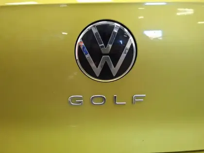 Photo 8 Volkswagen Golf  1.5 eTSI OPF 150 DSG7