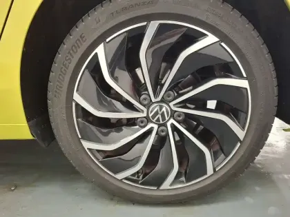 Photo 26 Volkswagen Golf  1.5 eTSI OPF 150 DSG7