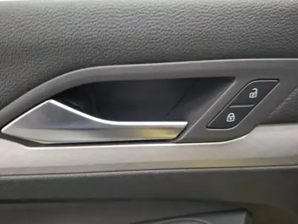 Photo 35 Volkswagen Golf  1.5 eTSI OPF 150 DSG7