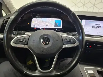 Photo 52 Volkswagen Golf  1.5 eTSI OPF 150 DSG7