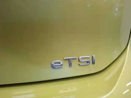 Photo 9 Volkswagen Golf  1.5 eTSI OPF 150 DSG7