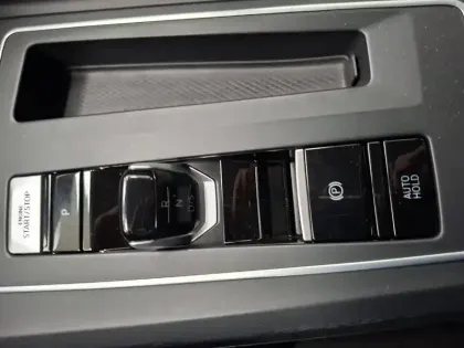 Photo 42 Volkswagen Golf  1.5 eTSI OPF 150 DSG7