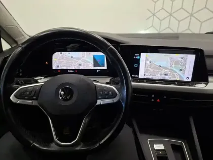 Photo 56 Volkswagen Golf  1.5 eTSI OPF 150 DSG7