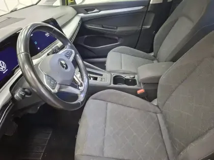 Photo 38 Volkswagen Golf  1.5 eTSI OPF 150 DSG7