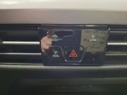 Photo 43 Volkswagen Golf  1.5 eTSI OPF 150 DSG7