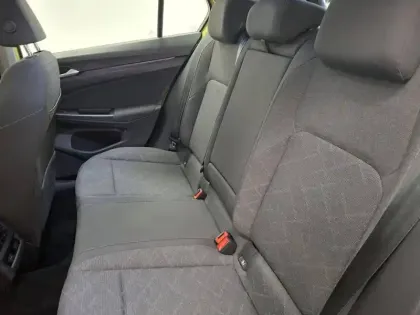 Photo 27 Volkswagen Golf  1.5 eTSI OPF 150 DSG7