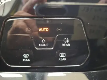 Photo 41 Volkswagen Golf  1.5 eTSI OPF 150 DSG7