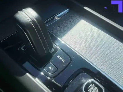 Photo 9 Volvo Xc60  T6 Recharge AWD 253 ch + 145 ch Geartronic 8