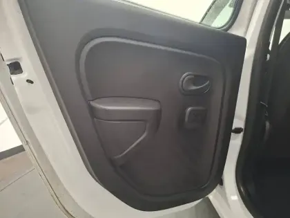 Photo 22 Renault Twingo  III Achat Intégral - 21