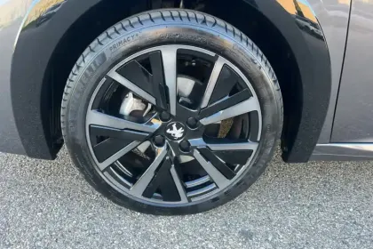 Photo 8 Peugeot 208  PureTech 100 S&S EAT8