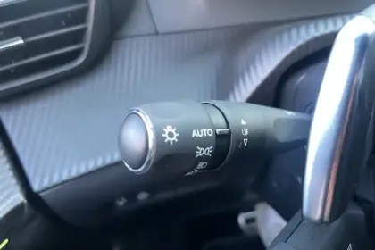 Photo 26 Peugeot 208  PureTech 100 S&S EAT8