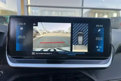 Photo 19 Peugeot 208  PureTech 100 S&S EAT8