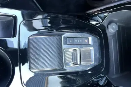 Photo 21 Peugeot 208  PureTech 100 S&S EAT8