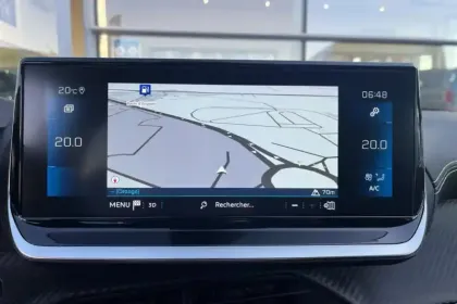 Photo 18 Peugeot 208  PureTech 100 S&S EAT8