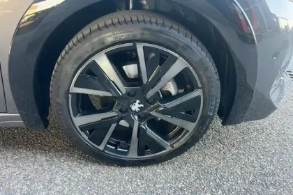 Photo 11 Peugeot 208  PureTech 100 S&S EAT8