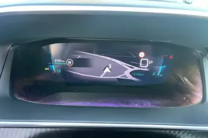 Photo 17 Peugeot 208  PureTech 100 S&S EAT8