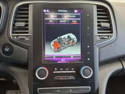 Photo 35 Renault Megane Mégane IV Berline Blue dCi 115 EDC