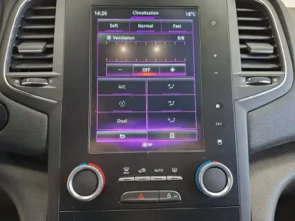 Photo 38 Renault Megane Mégane IV Berline Blue dCi 115 EDC