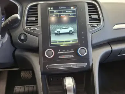 Photo 33 Renault Megane Mégane IV Berline Blue dCi 115 EDC