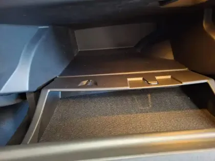 Photo 25 Renault Megane Mégane IV Berline Blue dCi 115 EDC