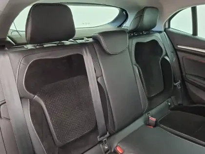 Photo 23 Renault Megane Mégane IV Berline Blue dCi 115 EDC