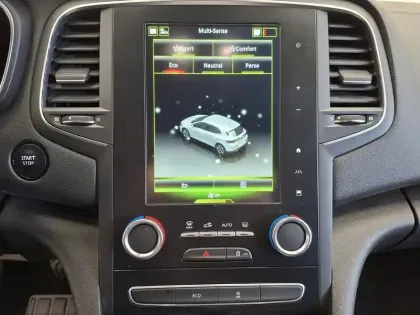 Photo 34 Renault Megane Mégane IV Berline Blue dCi 115 EDC