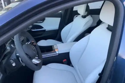 Photo 9 Mercedes Classe C  300 e 9G-Tronic e-Hybrid EQ