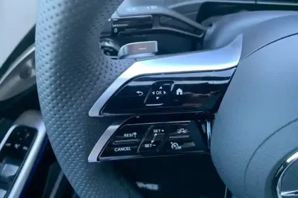 Photo 16 Mercedes Classe C  300 e 9G-Tronic e-Hybrid EQ