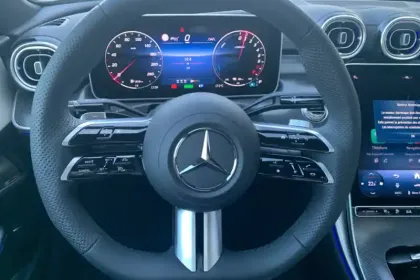 Photo 37 Mercedes Classe C  300 e 9G-Tronic e-Hybrid EQ