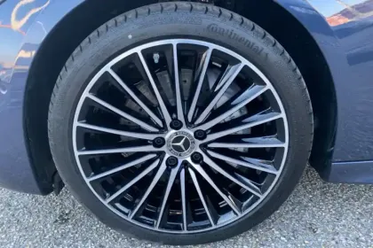 Photo 11 Mercedes Classe C  300 e 9G-Tronic e-Hybrid EQ