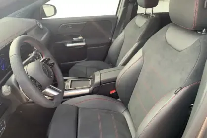 Photo 9 Mercedes EQA Gén. I (H243) Ph2 Business Edition 5